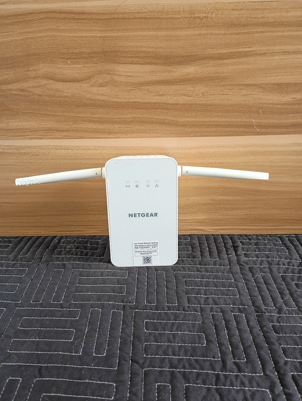 NETGEAR PowerLINE 1000 + WiFi (PLW1000v2)